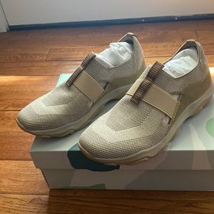 Earth Origins Tanvi; size 10; color Sand White